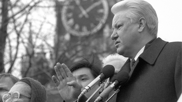От Курил до Калининграда: После разоблачения с Карелией Ельцину припомнили все, что было «предано и продано»